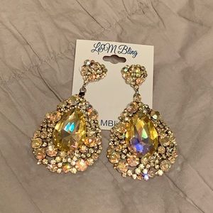 Gold-stoned formal earrings
